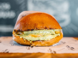 CHEESE MAIONESE BURGER