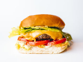 CHEESE SALADA EGG BURGER
