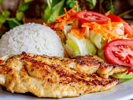 FILÉ DE FRANGO MARINADO GRELHADO