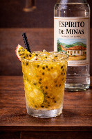 CAIPIRINHAS DE CACHAÇA PREMIUM