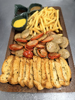BRATWURST, O COMBO DO ALEMÃO