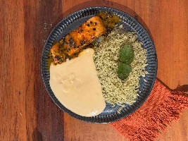 ENTRADA+SALMÃO AO MOLHO DE MARACUJÁ+SOBREMESA+CAFÉ OU CHÁ INCLUSO