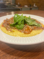 Polenta com ragu de carne
