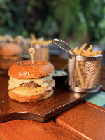 BURGER DE PICANHA E TERRINE (Novidade)