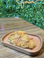 Croissant com Doce de Leite e Flor de Sal