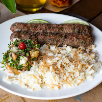 PRATO DE KAFTA GRELHADA