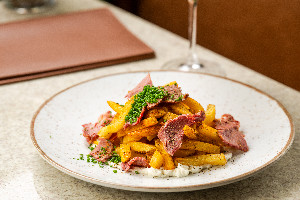 Batatas Fritas com Pastrami