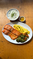 SALMÃO ASSADO