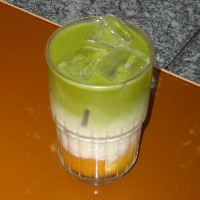 Matcha Latte Especial de Frutas Amarelas
