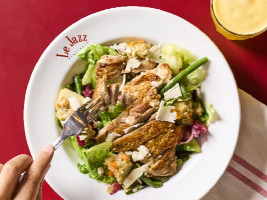 Salade au Poulet Grillé