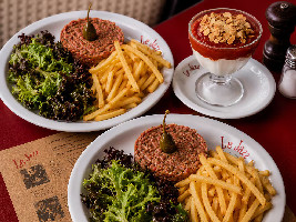 2 Steak Tartare + Sobremesa Romeu Juliet