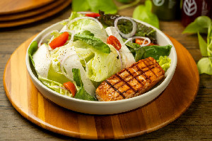 Salmão Grelhado + Salada