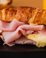 Misto no Croissant