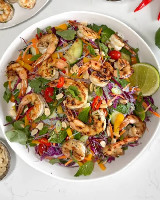 Salada de Camarão Thai