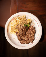 Fettuccine ao molho branco com filet de paillard