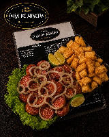 Linguiça Com Mandioca Frita