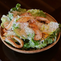 Salada Caesar de Milho com Frango grelhado