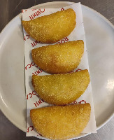 Pastel de angu (4 unidades) FINAIS DE SEMANA E FERIADOS