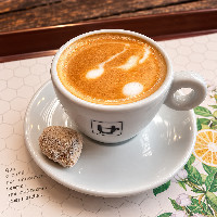 Café com leite integral ou aveia pequeno