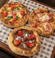 NOVIDADE! COMBO 3 MINI PIZZAS (15cm cada)
