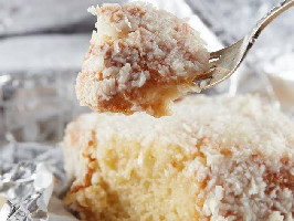 Bolo de coco gelado