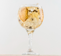 Gin tônica de caju