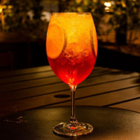 Aperol Spritz | Refrescante, delicado e simplesmente encantador! 🍊✨🥂