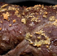 Filé Mignon Angus 400g (in natura) com um toque de alho + 250g de Batatas Parrilleras | Serve até 2 adultos
