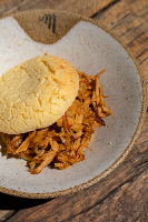 Pão de queijo com pernil