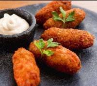 Bolinho de Arroz com Fonduta de catupiry