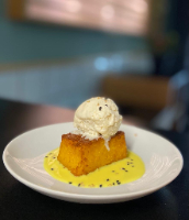 Bolo de Moti de Abóbora com Sorvete de Banana Caramelizada (V)