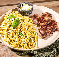 LINGUINI AO PESTO COM FILET