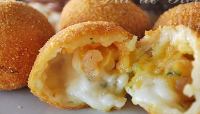 Bolinho de Camarão