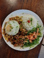 Almoço feijão tropeiro