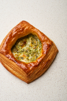 Danish de Espinafre & Queijo de Cabra