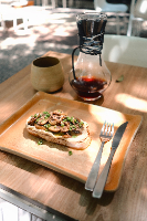 TOAST DE COGUMELO ASSADO (VEGANO)