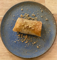 Harumaki de doce de leite  com paçoca caseira