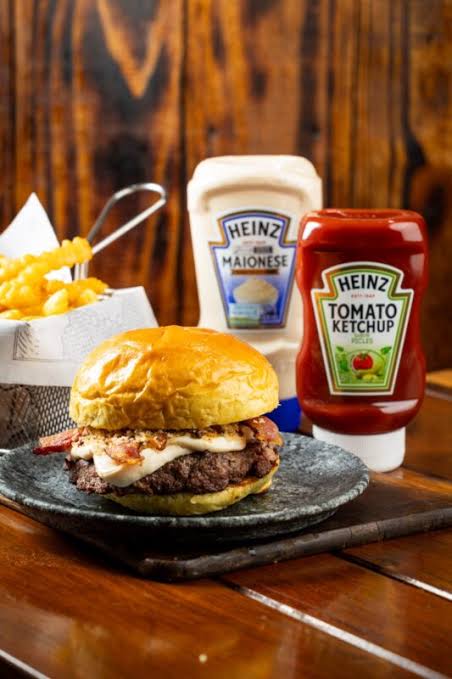 Dekoms Burger
