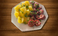 Linguiça com mandioca