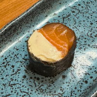 Maki de Salmão meio a meio - unidade