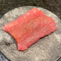 Carpaccio de Atum - porção com 3 lâminas