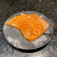 Carpaccio de Salmão e flor de sal - Porção com 3 lâminas