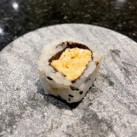 Uramaki de Salmão grelhado - unidade