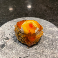 Hot Roll de Salmão philadelphia e geleia picante - unidade