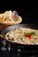 FILÉ MIGNON COM QUEIJO E REQUEIJÃO 400g