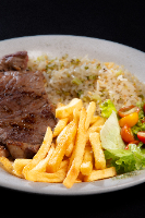 ARROZ COM BRÓCOLIS E PICANHA