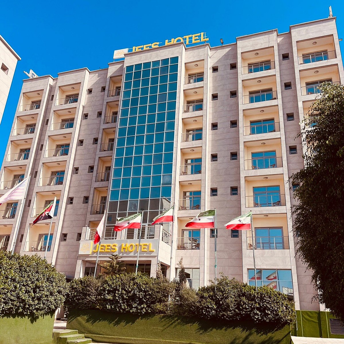 Jees Hotel