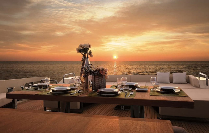 listing card gallery