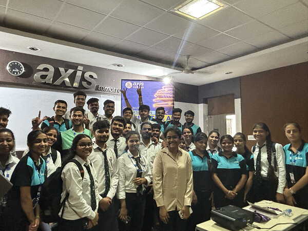 Anjali Laddha’s Study Abroad Journey: From Self-Doubt to Student Leader