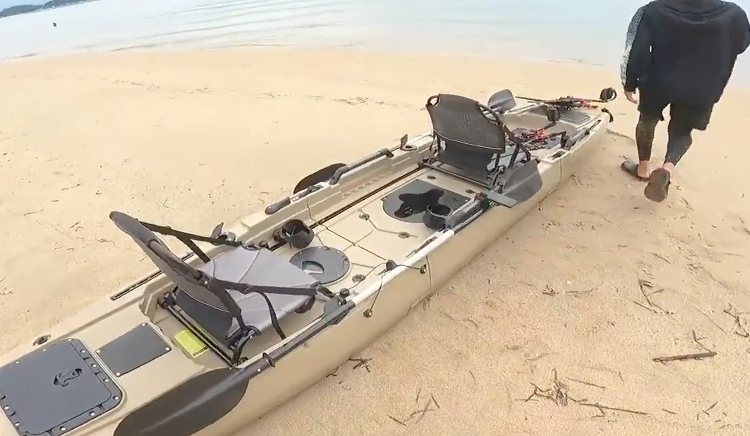 KT ペダル式カヤック